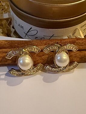 Fashion Jewelry Gold-Tone Pearl CC-Style Earrings